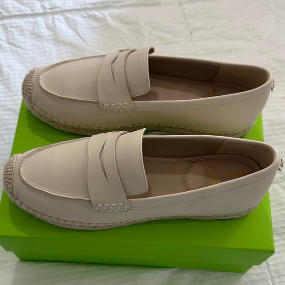 Sam Edelman “Kai” Ivory Penny Loafers Women’s 8 - Picture 6 of 9